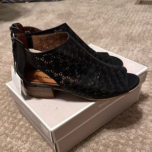 Women’s Tamaris Shoes